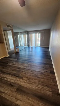 $1,100 | 2818 South Bartell Drive, Unit 7, Houston, TX 77054