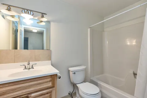 $239,000 | 1 Northbrook Drive, Unit 102, Manchester, NH 03102