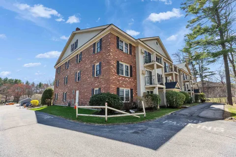 $239,000 | 1 Northbrook Drive, Unit 102, Manchester, NH 03102
