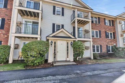 $239,000 | 1 Northbrook Drive, Unit 102, Manchester, NH 03102