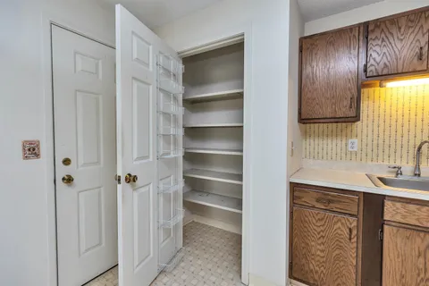 $239,000 | 1 Northbrook Drive, Unit 102, Manchester, NH 03102