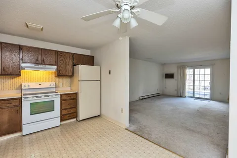 $239,000 | 1 Northbrook Drive, Unit 102, Manchester, NH 03102