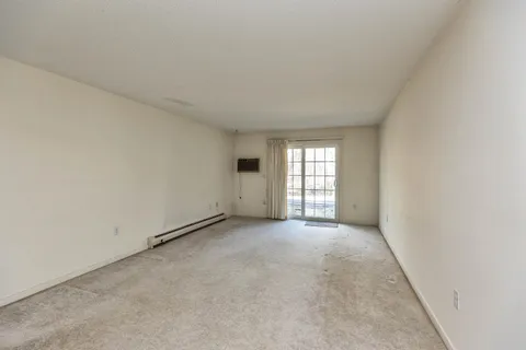 $239,000 | 1 Northbrook Drive, Unit 102, Manchester, NH 03102