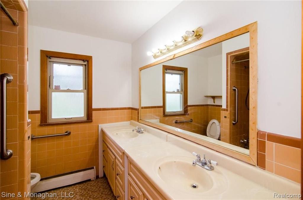 2909 East Wattles Road Troy, MI 48085 - Photo 13 of 28