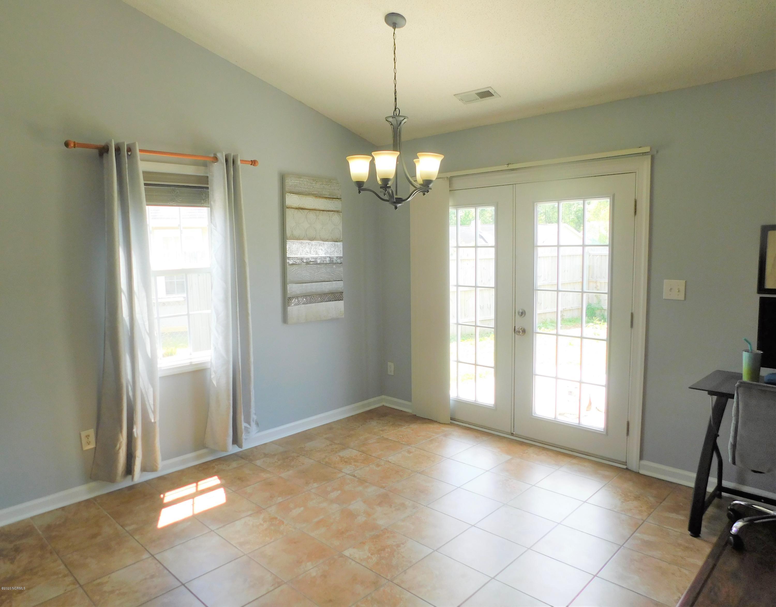 110 Fox Den Drive Hubert, NC 28539 - Photo 5 of 13 Dining Room