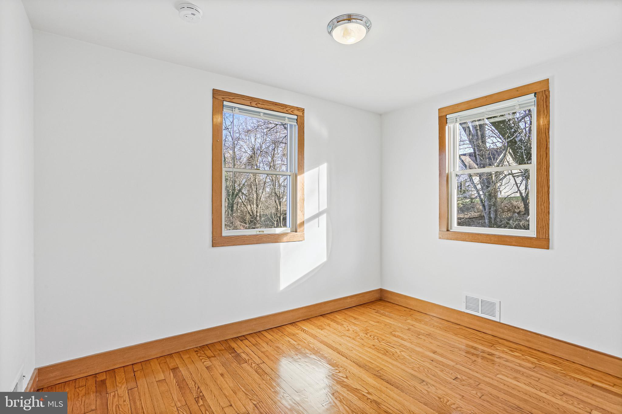 9081 Upton Road Ellicott City, MD 21042 - Photo 16 of 30