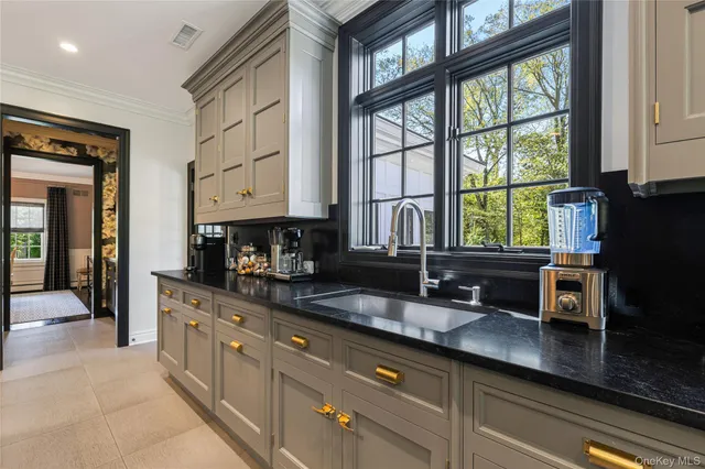 $5,000,000 | 20 Woodland Drive, Rye Brook, NY 10573