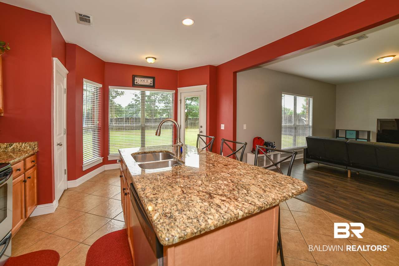 8792 Bainbridge Drive Daphne, AL 36526 - Photo 13 of 48