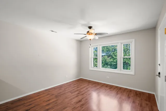 $2,050 | 519 Hillside Drive, Unit 3, Bensenville, IL 60106