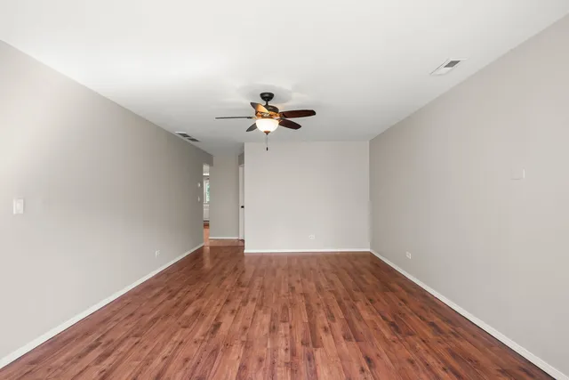 $2,050 | 519 Hillside Drive, Unit 3, Bensenville, IL 60106