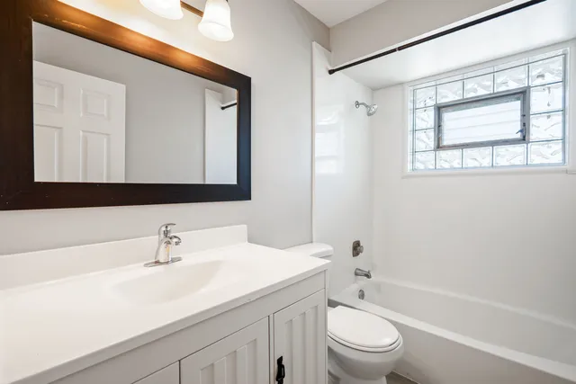 $2,050 | 519 Hillside Drive, Unit 3, Bensenville, IL 60106