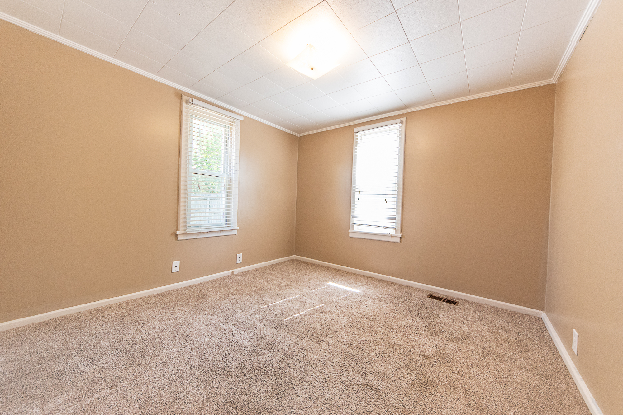 537 Cleveland Street Columbus, IN 47201 - Photo 11 of 23