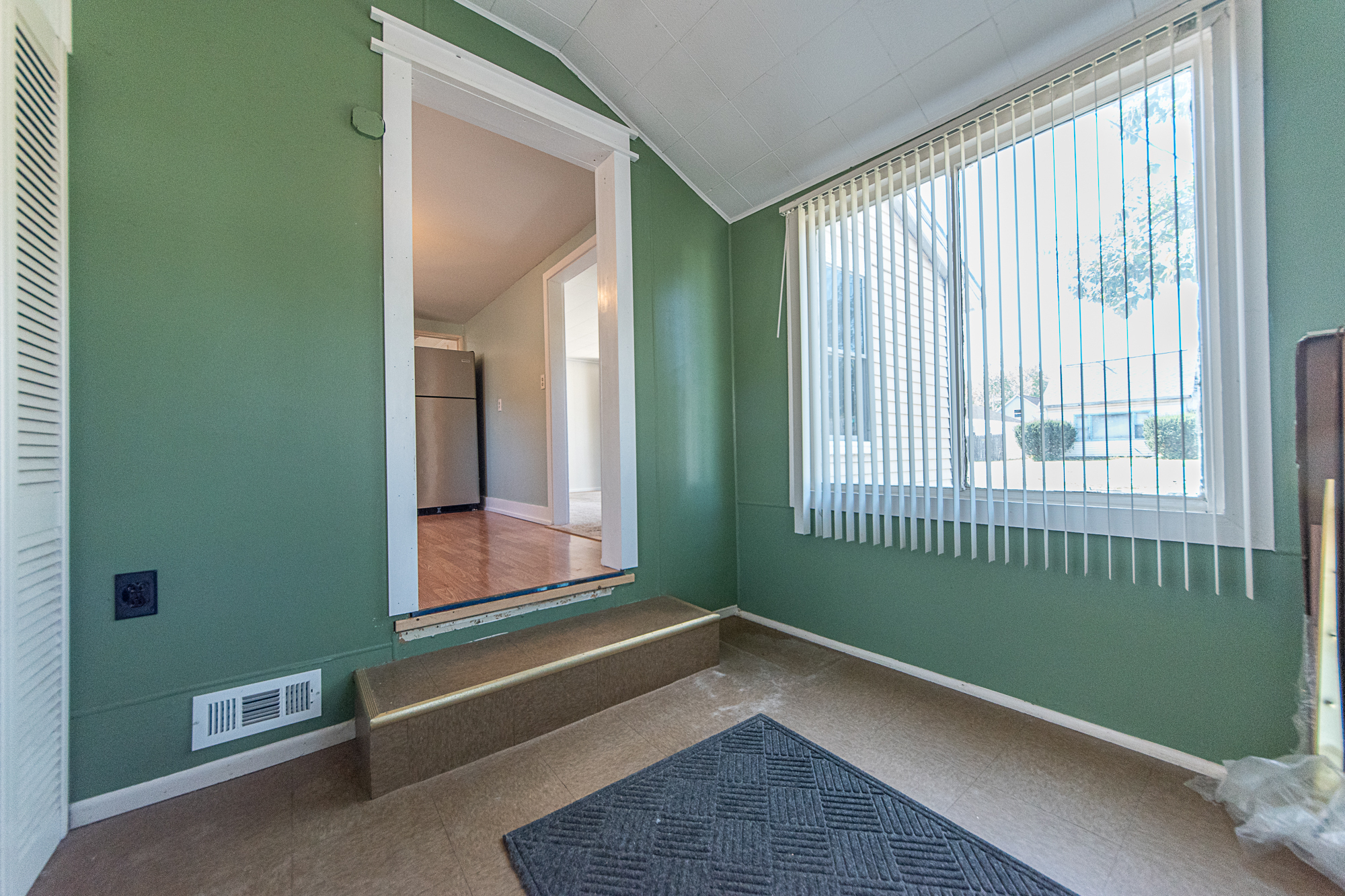 537 Cleveland Street Columbus, IN 47201 - Photo 13 of 23