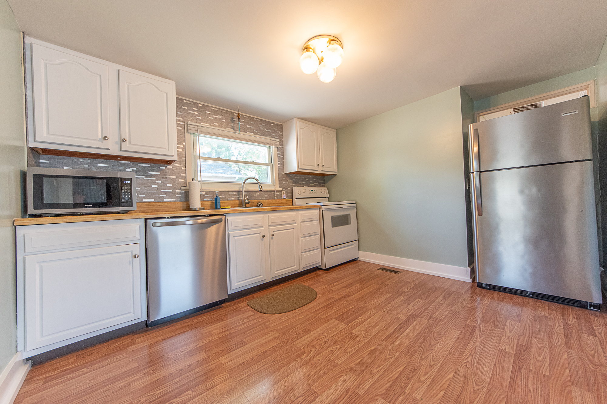 537 Cleveland Street Columbus, IN 47201 - Photo 5 of 23