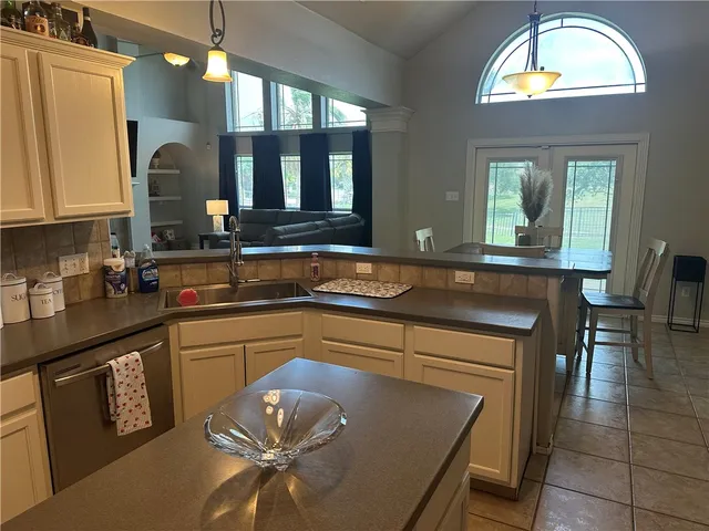 $429,999 | 6333 Oso Parkway, Corpus Christi, TX 78414