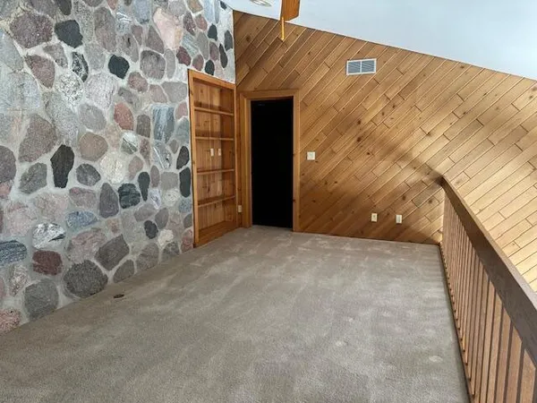 $549,800 | S37-w32055 Kamps Court, Waukesha, WI 53189
