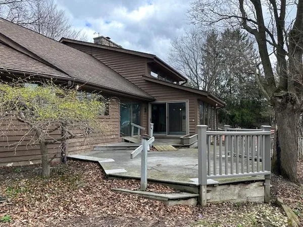 $539,900 | S37-w32055 Kamps Court, Waukesha, WI 53189