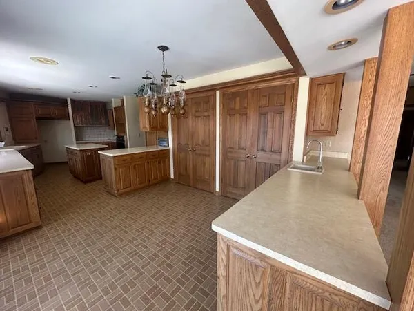 $549,800 | S37-w32055 Kamps Court, Waukesha, WI 53189