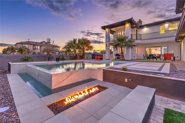 $10,000 | 282 East Maulding Avenue, Las Vegas, NV 89123