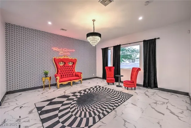 $10,000 | 282 East Maulding Avenue, Las Vegas, NV 89123