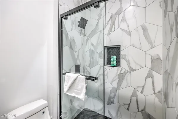 $10,000 | 282 East Maulding Avenue, Las Vegas, NV 89123