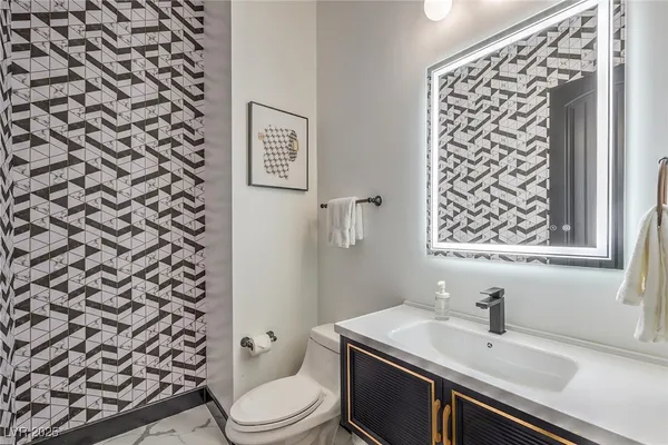 $10,000 | 282 East Maulding Avenue, Las Vegas, NV 89123