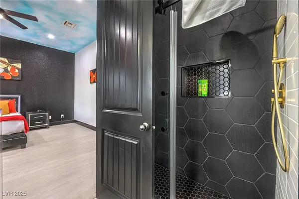 $10,000 | 282 East Maulding Avenue, Las Vegas, NV 89123