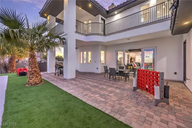 $10,000 | 282 East Maulding Avenue, Las Vegas, NV 89123