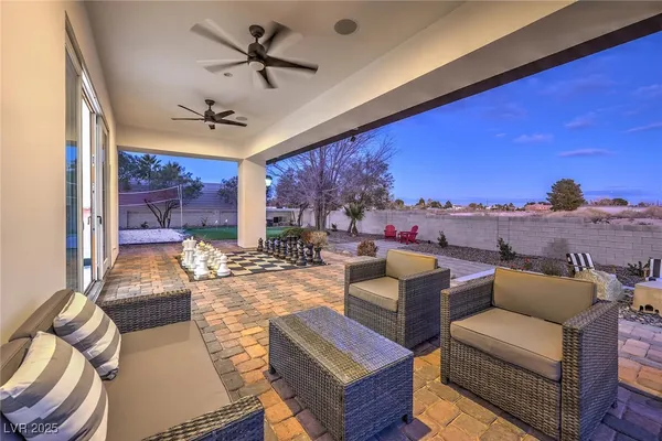 $10,000 | 282 East Maulding Avenue, Las Vegas, NV 89123