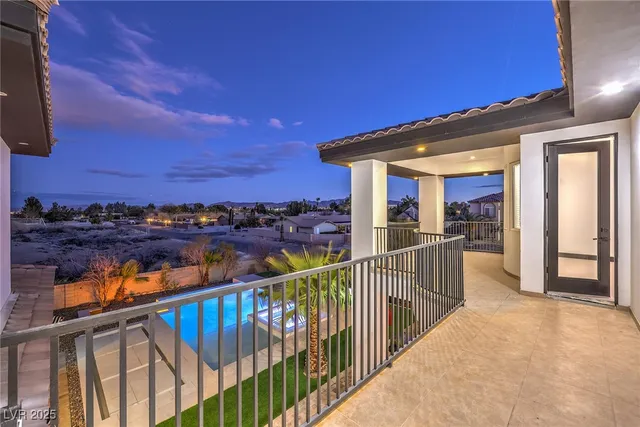 $10,000 | 282 East Maulding Avenue, Las Vegas, NV 89123