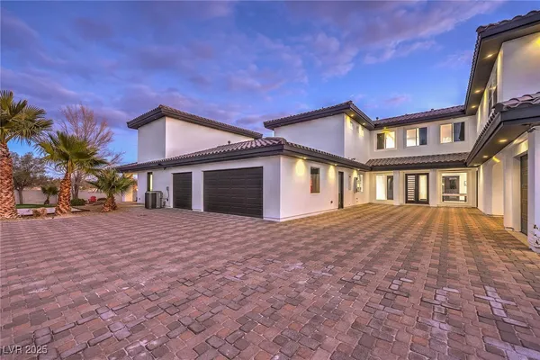 $10,000 | 282 East Maulding Avenue, Las Vegas, NV 89123