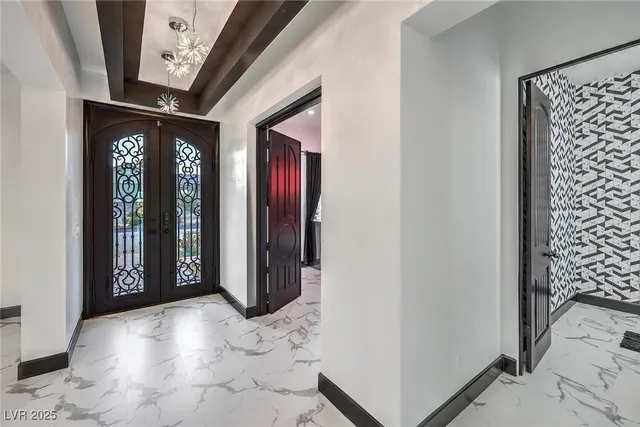 $10,000 | 282 East Maulding Avenue, Las Vegas, NV 89123