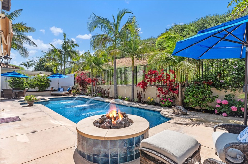 611 Del Dios San Clemente, CA 92672 - Photo 2 of 32