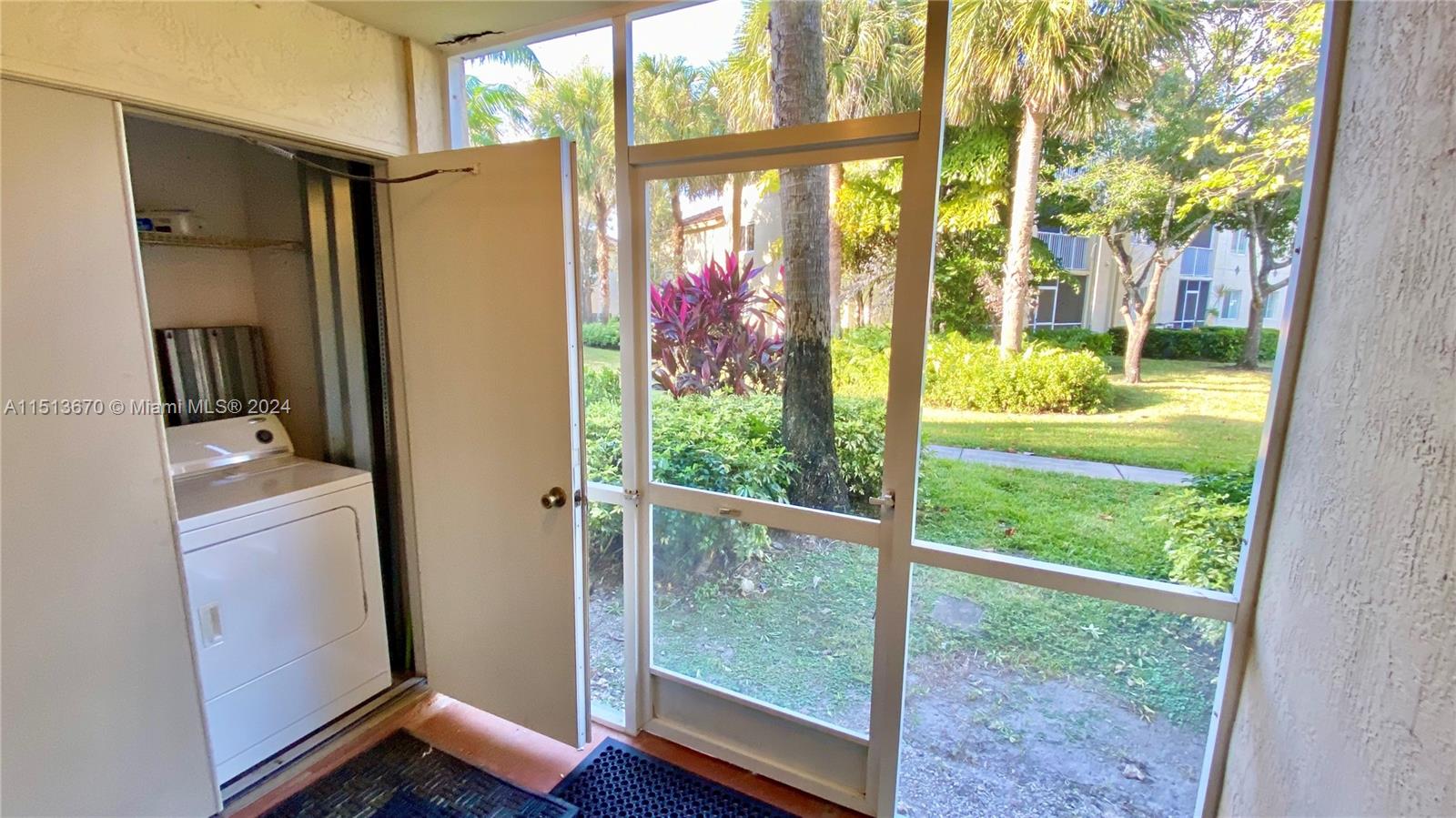 460 South Park Road, Unit 6103 Hollywood, FL 33021 - Photo 14 of 15 a view of a room that has a large window
