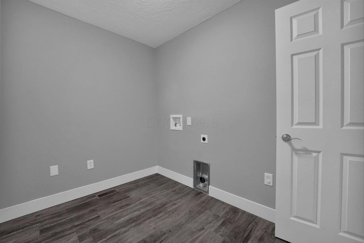 225 Spring Street Pataskala, OH 43062 - Photo 21 of 35 DSC03030