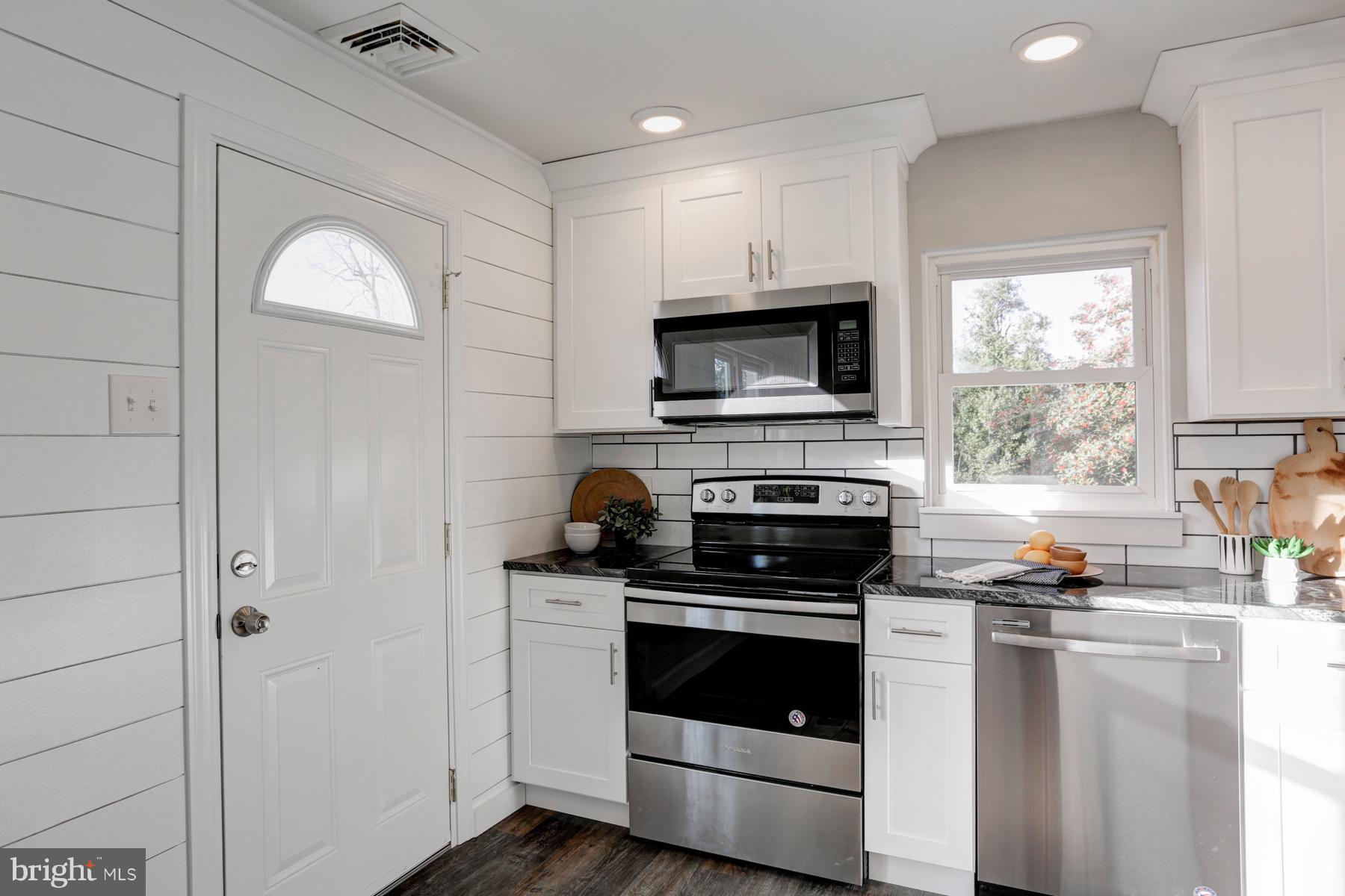 1575 Ridgeview Avenue Lancaster, PA 17603 - Photo 11 of 56 Gallery Image 11