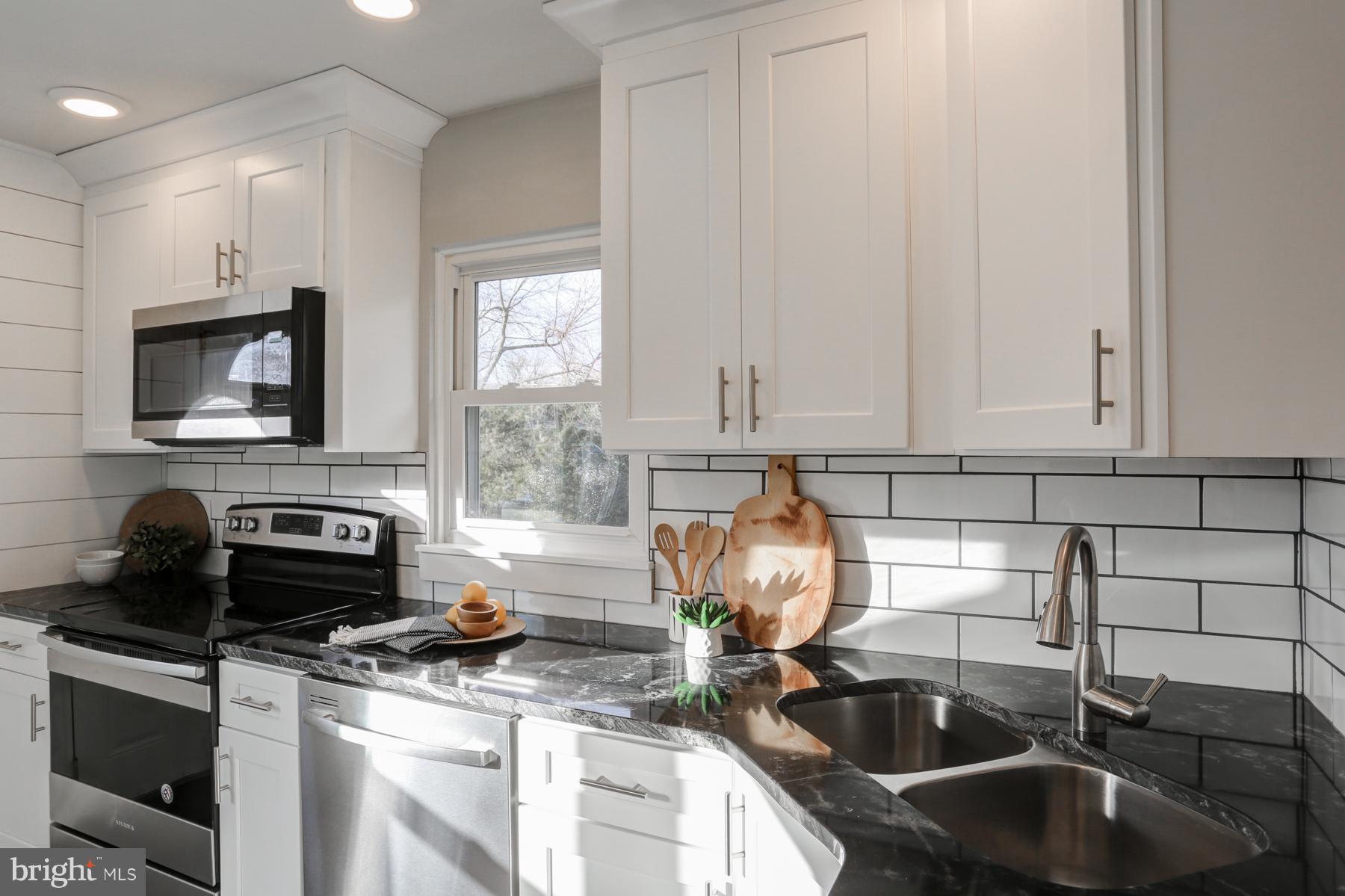 1575 Ridgeview Avenue Lancaster, PA 17603 - Photo 12 of 56 Gallery Image 12