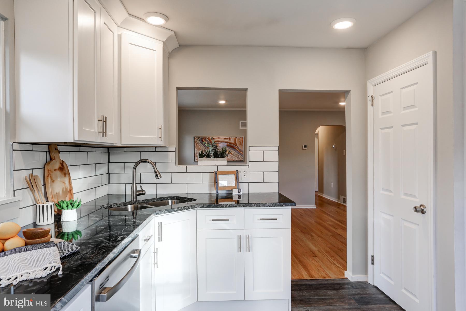 1575 Ridgeview Avenue Lancaster, PA 17603 - Photo 5 of 56 Gallery Image 5