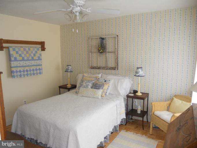 8065 Athena Street Springfield, VA 22153 - Photo 25 of 30 Bedroom 2