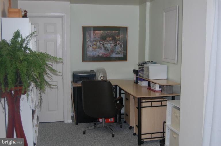 8065 Athena Street Springfield, VA 22153 - Photo 5 of 30 Office Area
