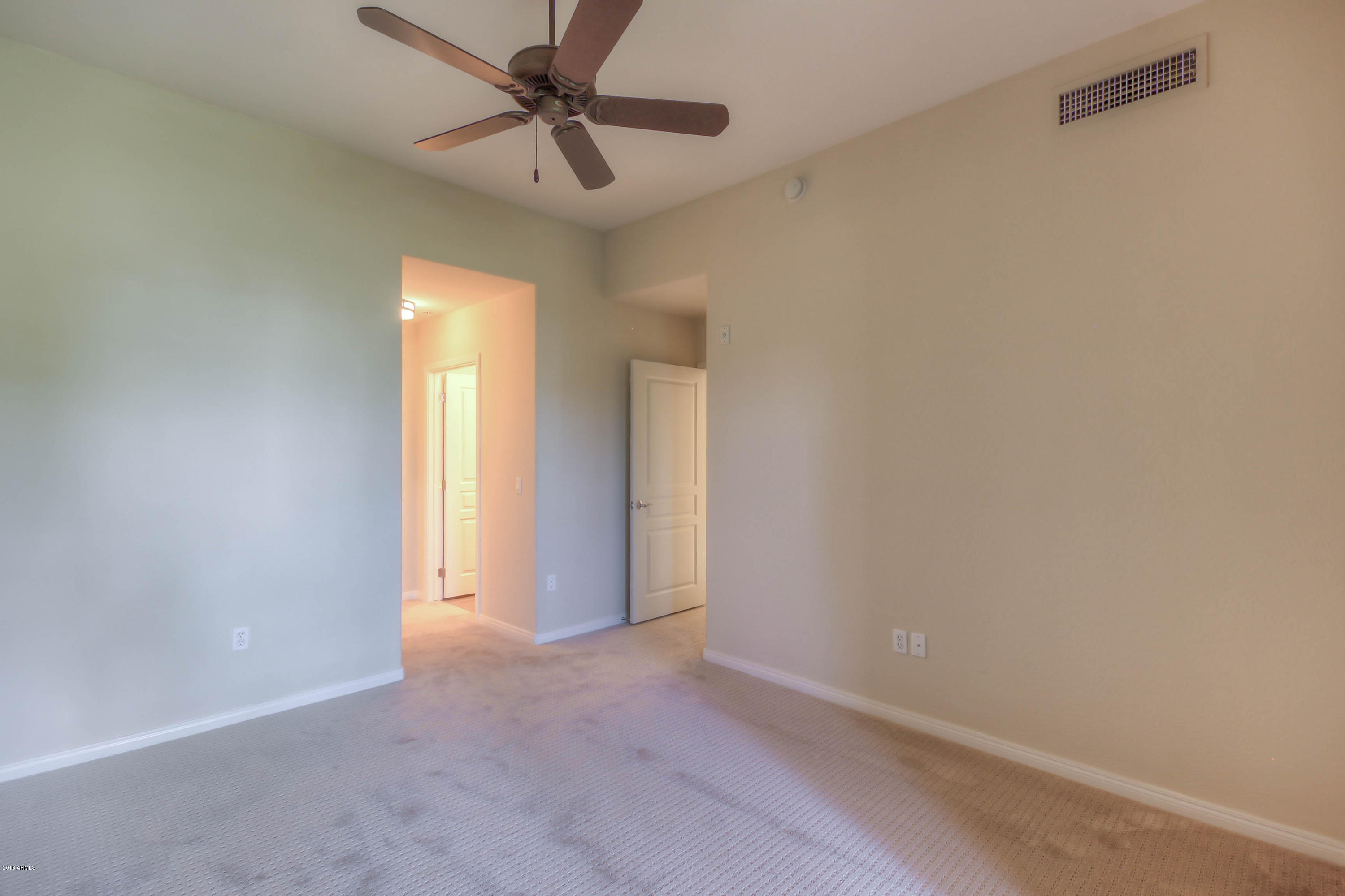 4488 East Thomas Road, Unit 2023 Phoenix, AZ 85018 - Photo 28 of 39 Master (3)