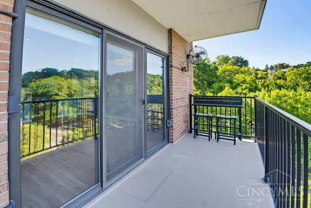1815 William Howard Taft Road, Unit 711 Cincinnati, OH 45206 - Photo 8 of 28