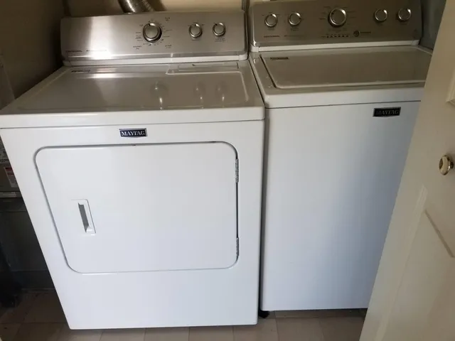 a close up view of washer and dryer