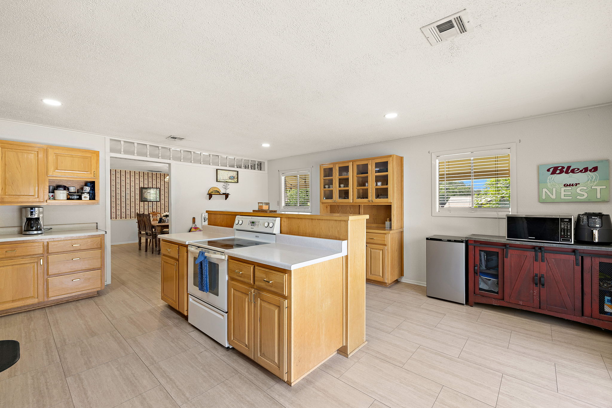 605 Parkway Street Georgetown, TX 78628 - Photo 13 of 31