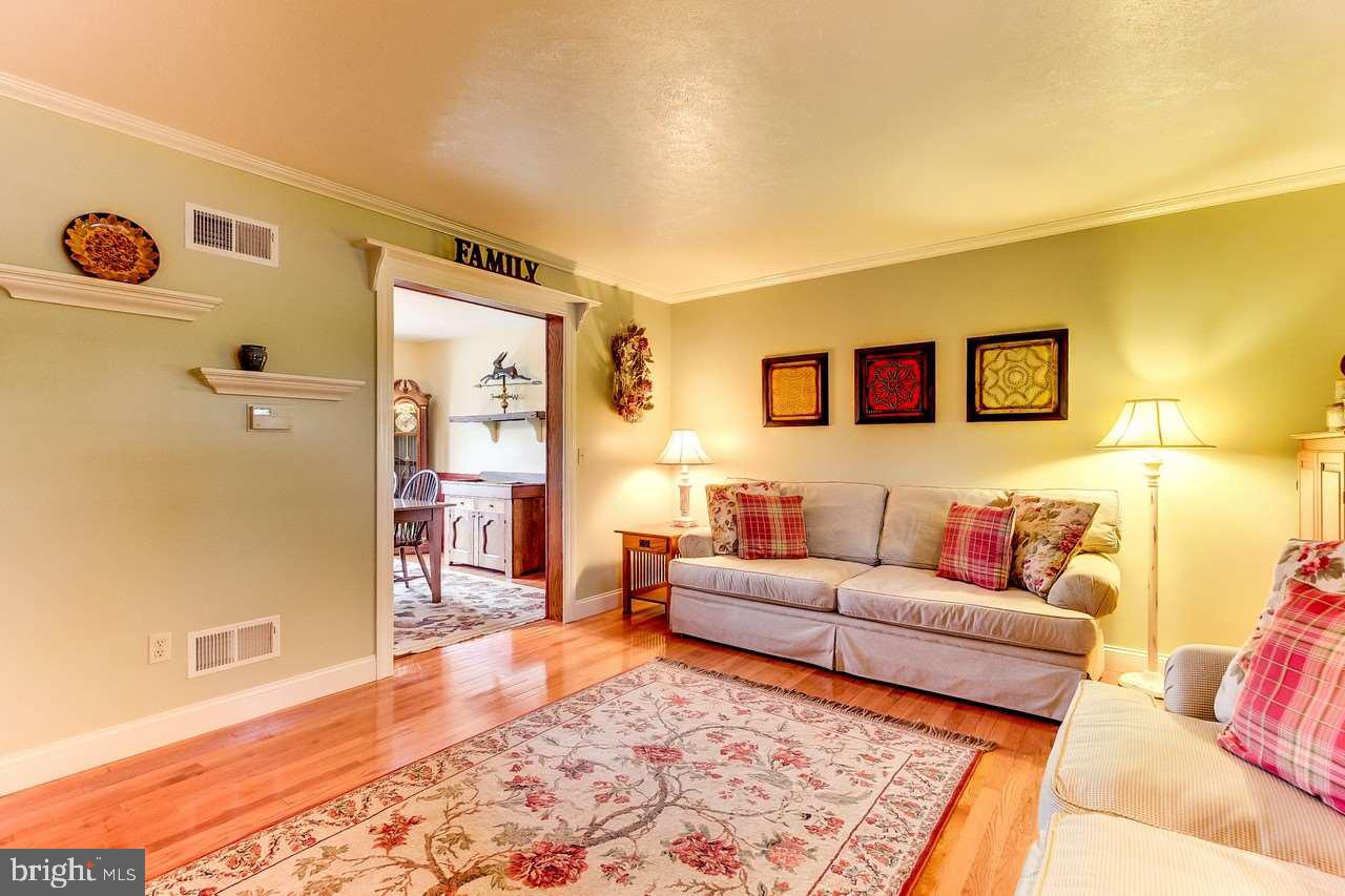 20 Coventry Cross Road Mount Wolf, PA 17347 - Photo 4 of 24 Gallery Image 4