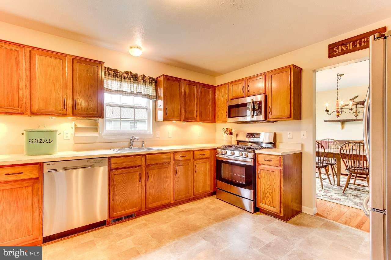 20 Coventry Cross Road Mount Wolf, PA 17347 - Photo 6 of 24 Gallery Image 6