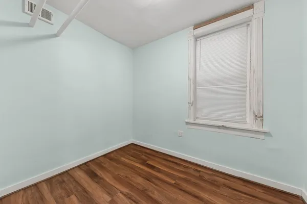 $800,000 | 1042 West Barry Avenue, Chicago, IL 60657