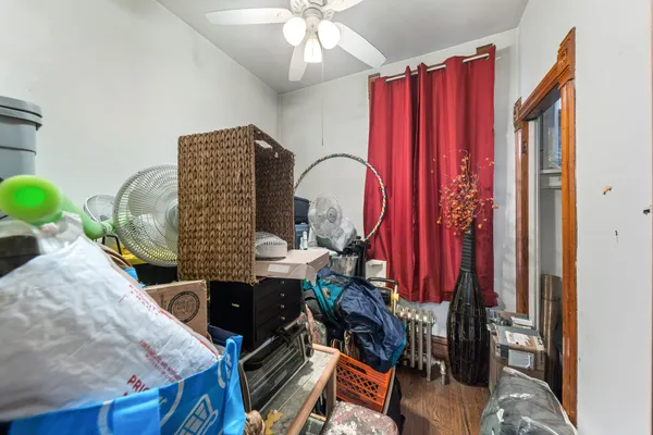 $800,000 | 1042 West Barry Avenue, Chicago, IL 60657