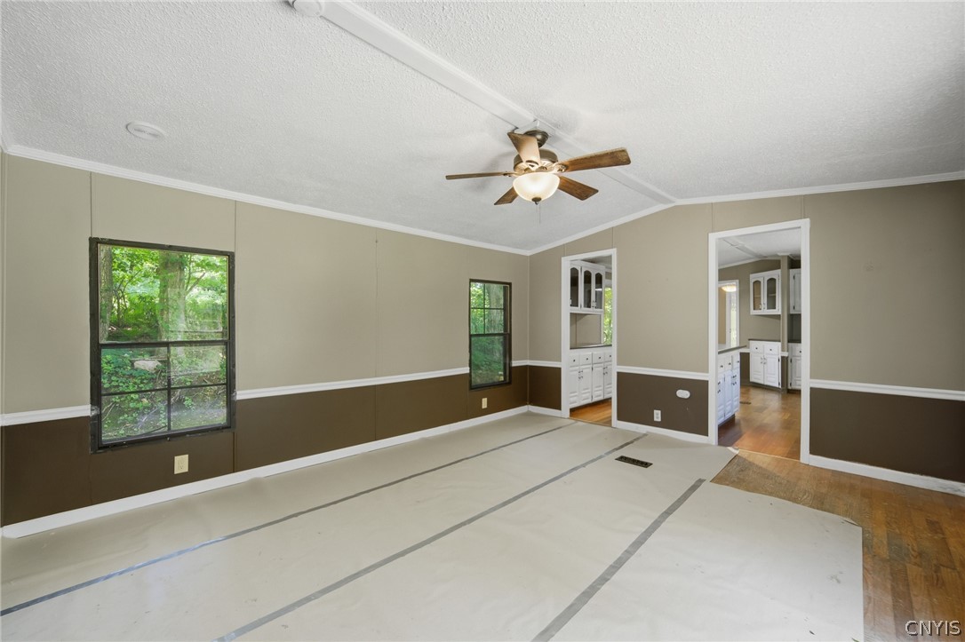 46 Canal Road Schroeppel, NY 13135 - Photo 10 of 24