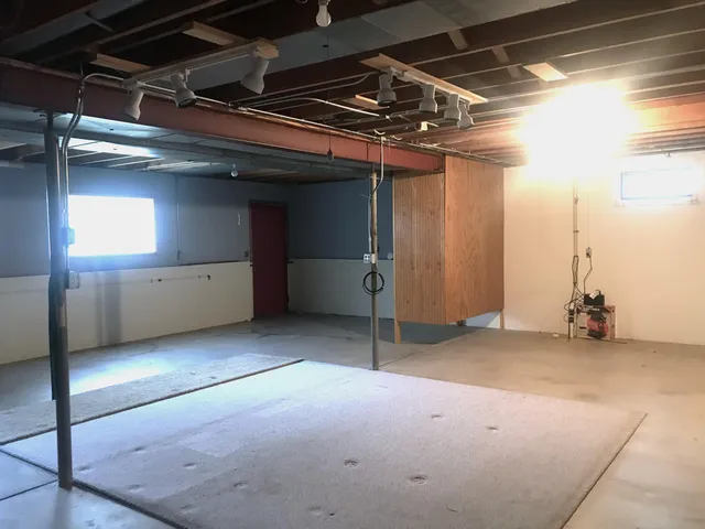 $364,900 | 9625 Oakview Drive, Portage, MI 49024